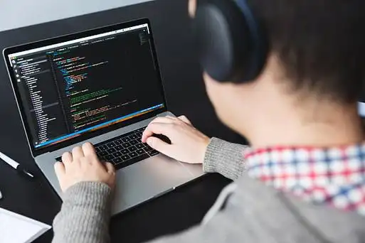 从频繁卡顿到毫秒级响应:用 DataSource 连接池简化数据库操作,根治连接泄露与性能瓶颈_return jdbc connection ...