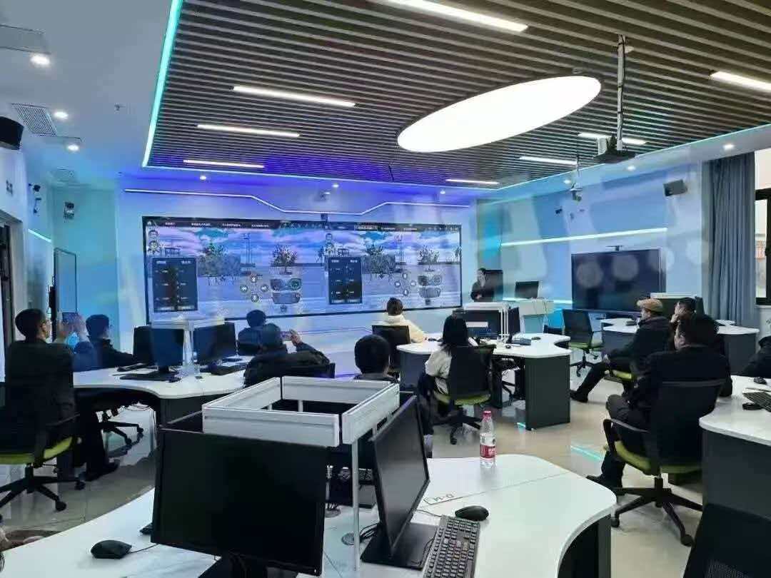 由恒点支持建设的南航天目湖校区虚拟仿真实验室