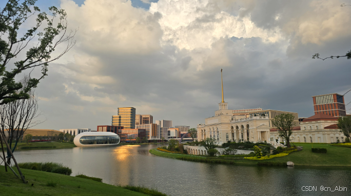 在这里插入图片描述