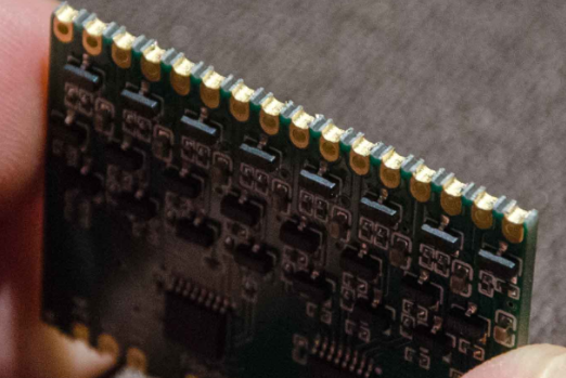 拆解PCB阶梯孔工艺原理分类与生产管控_pcb 通孔不是等径,而是分段孔径-CSDN博客