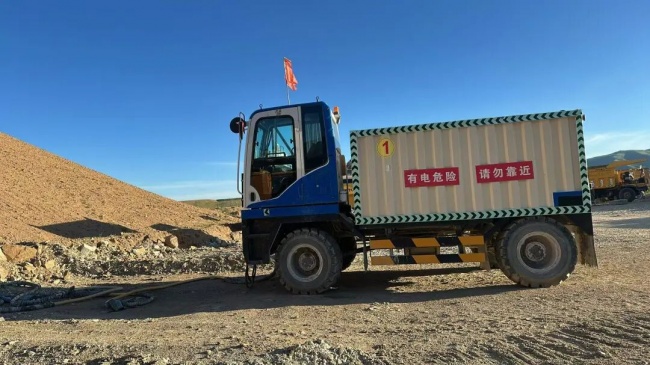移动送电车直达采掘面，矿山电动化再突破