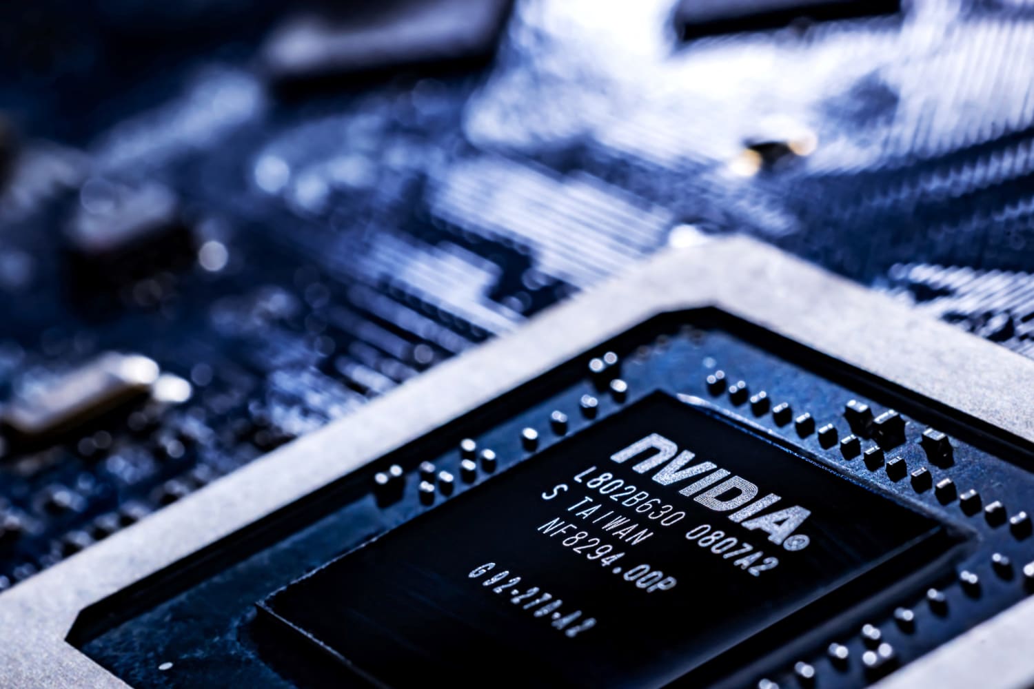 https://media-cldnry.s-nbcnews.com/image/upload/rockcms/2024-02/240223-nvidia-chip-ew-1236p-de5e63.jpg