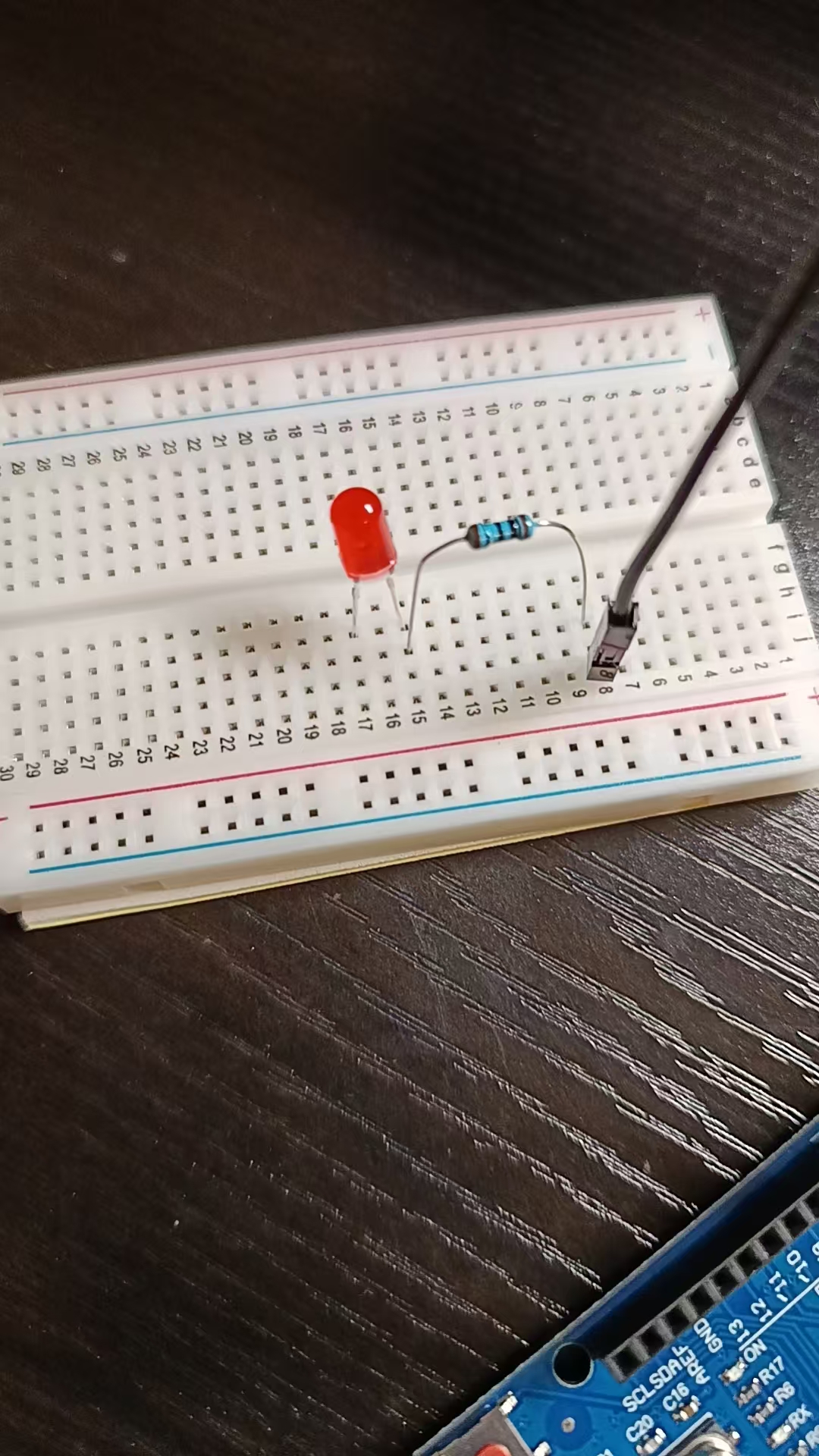 02x面包板和led