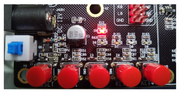 mux017