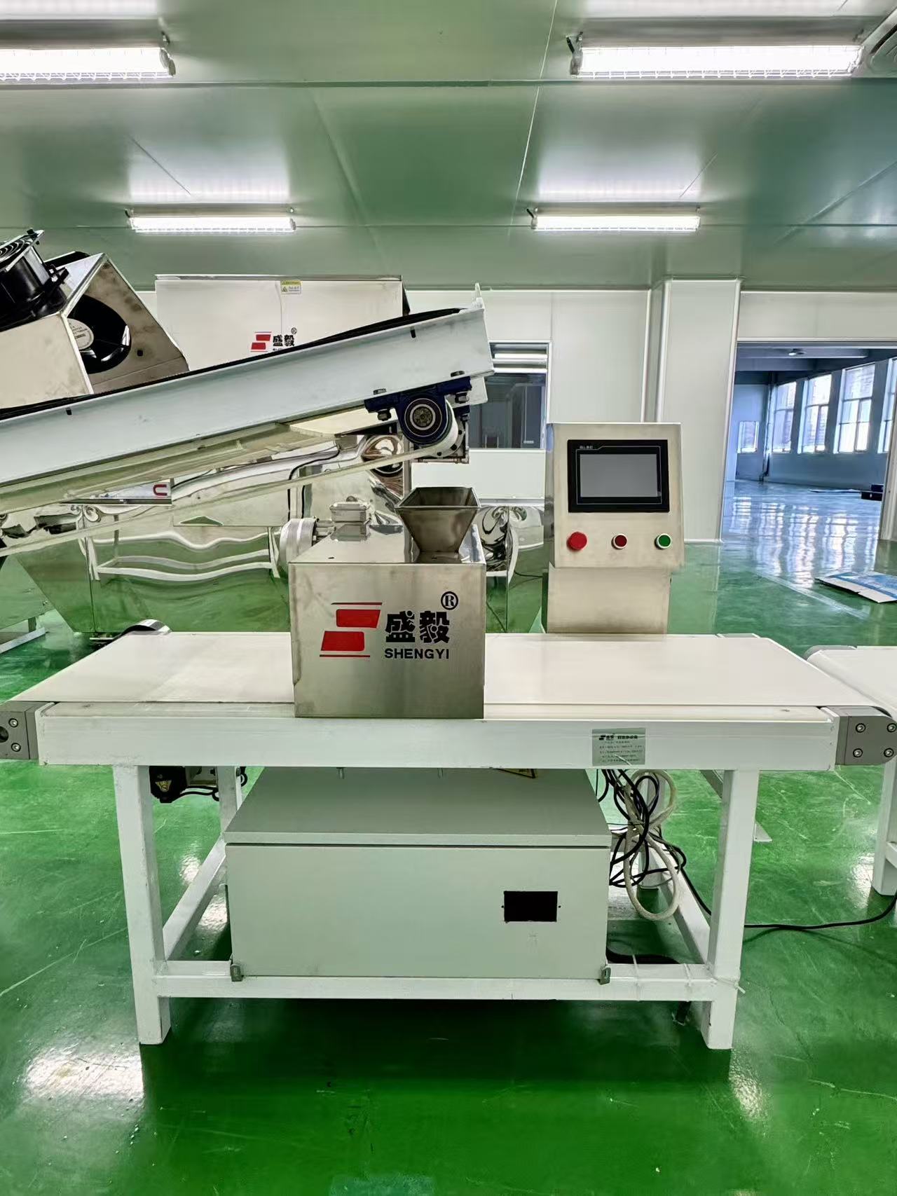盛毅面条机设备结构展示