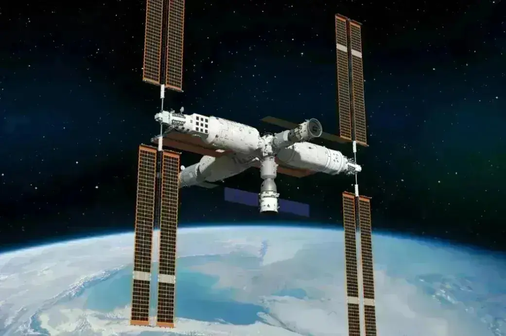 神舟二十号延期返航：空间站6人继续同飞：空间站氧气为何用不完