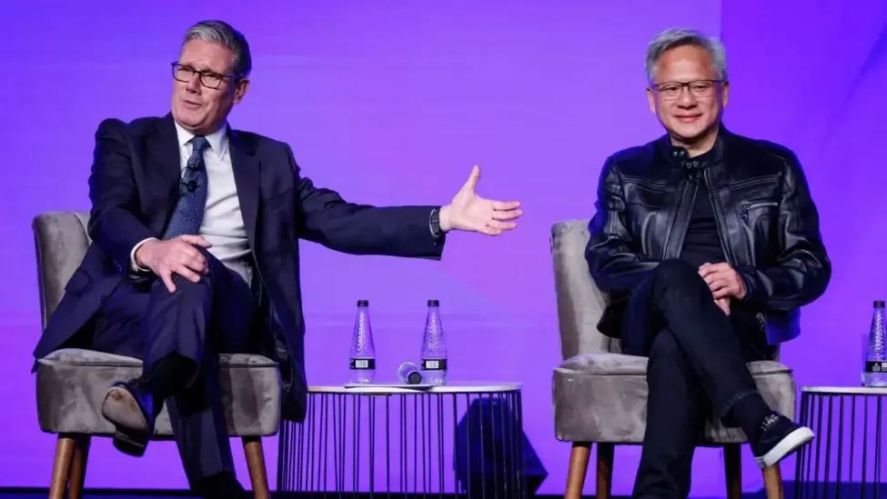 程序员炸了！黄仁勋语出惊人：未来的编程语言是人类语言本身