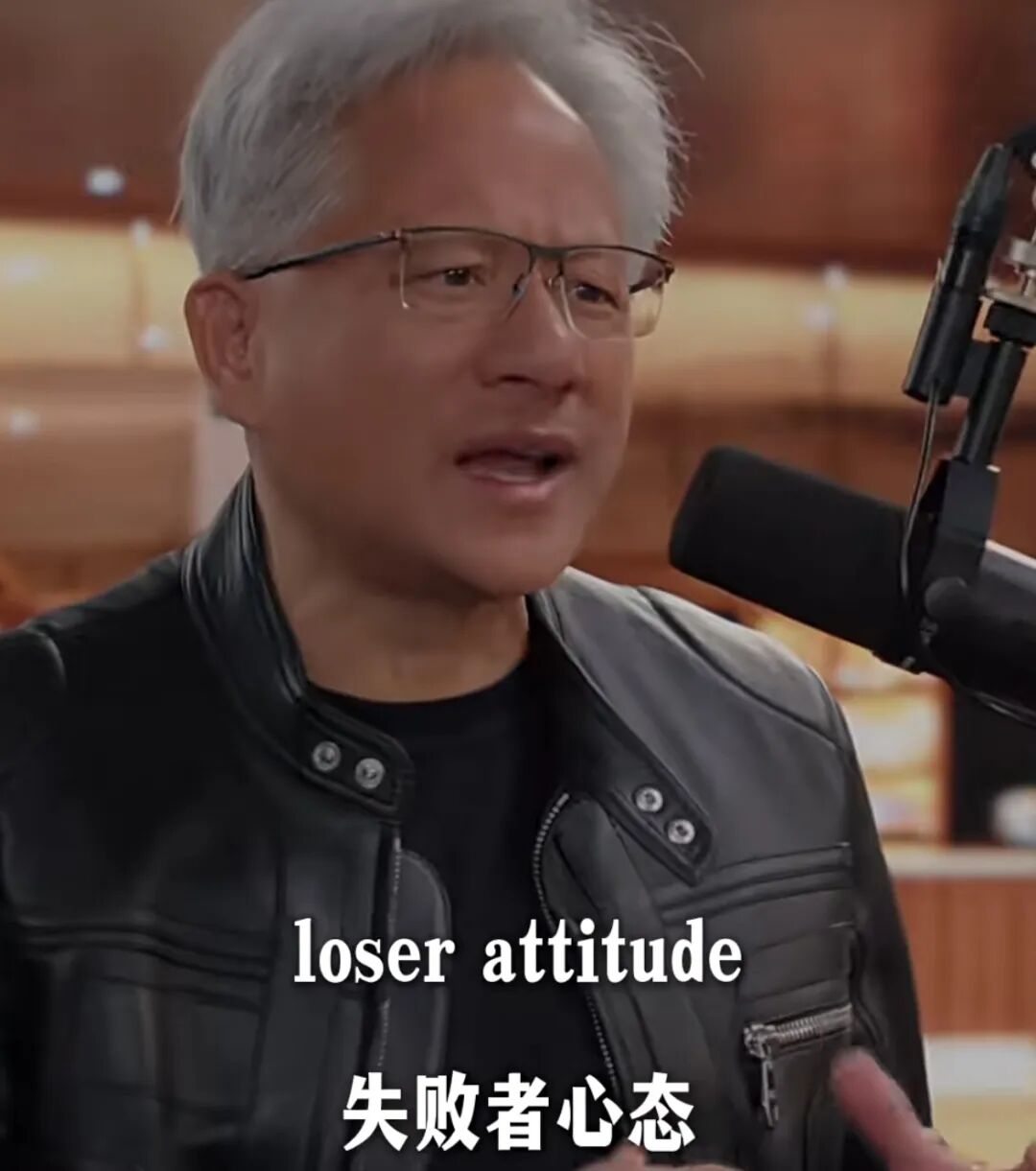 黄仁勋的回旋镖时刻：美国禁令，正在亲手喂大自己的对手
