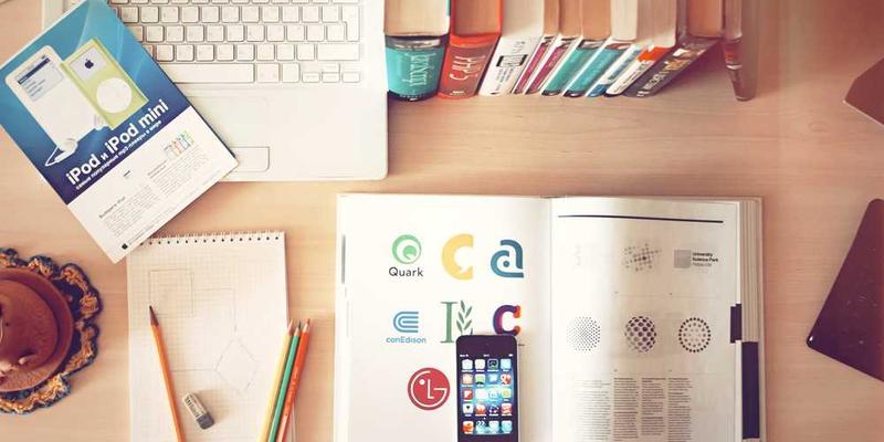 考编备考场景与职场对比图