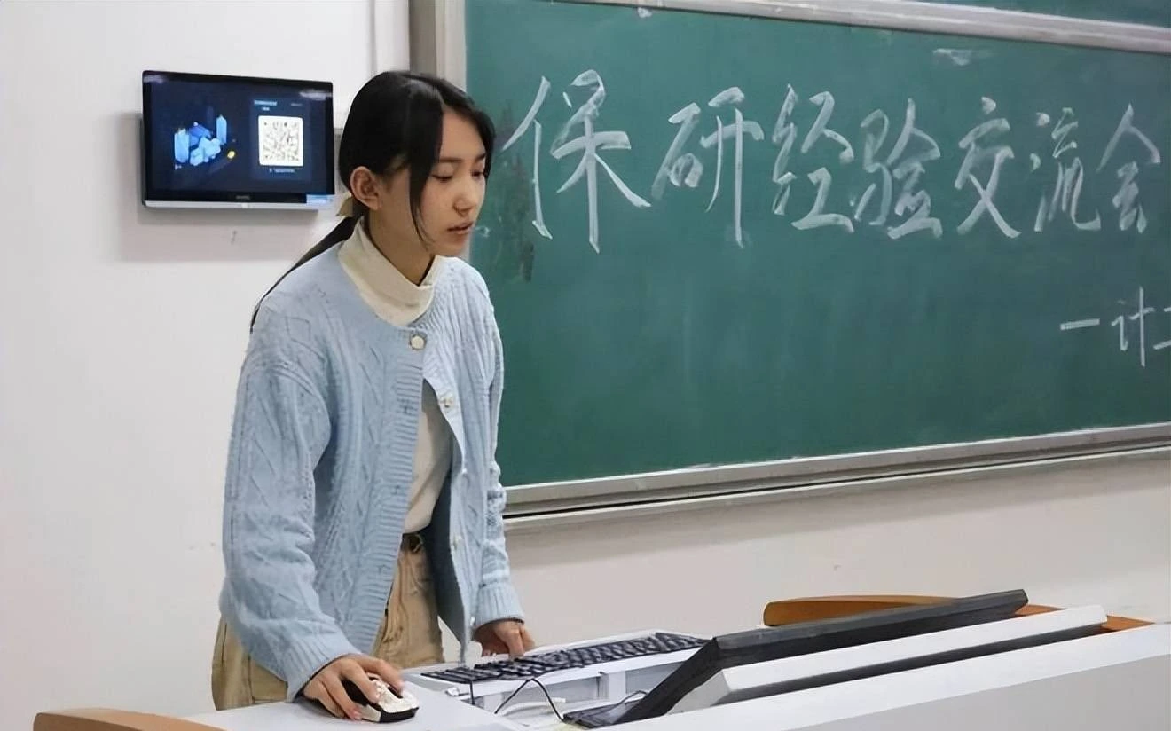 “宿舍已经没人考研了”，女大学生说出真相，辅导员也表示没办法