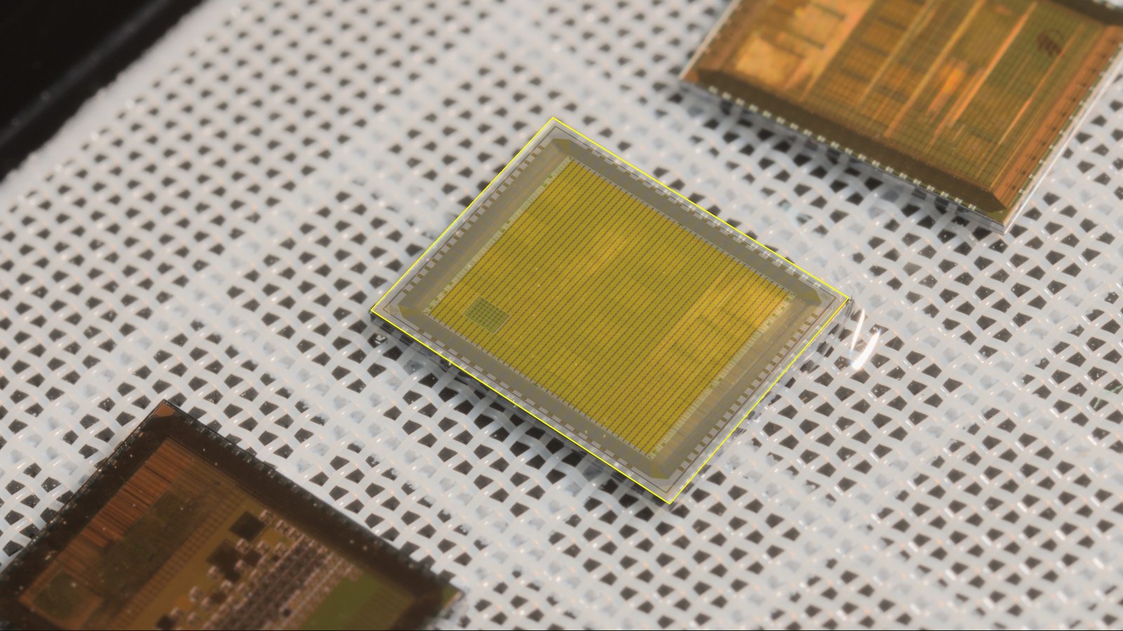 wafer.space GF180MCU芯片实物图