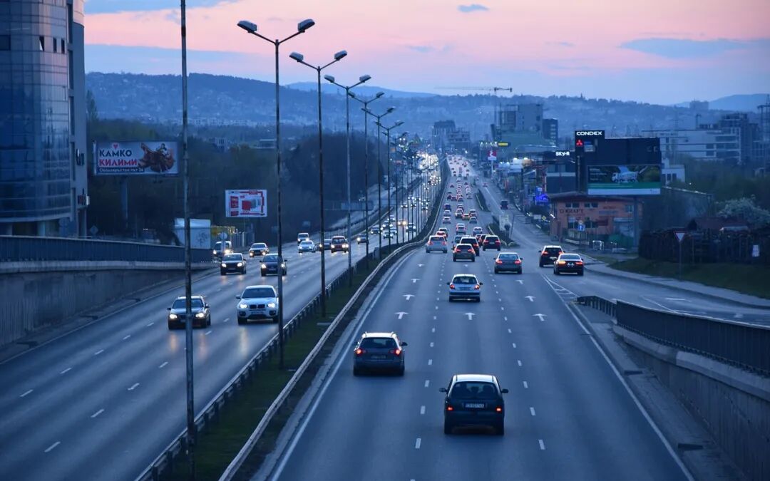 zdrsoft-highway-7213206_1280.jpg