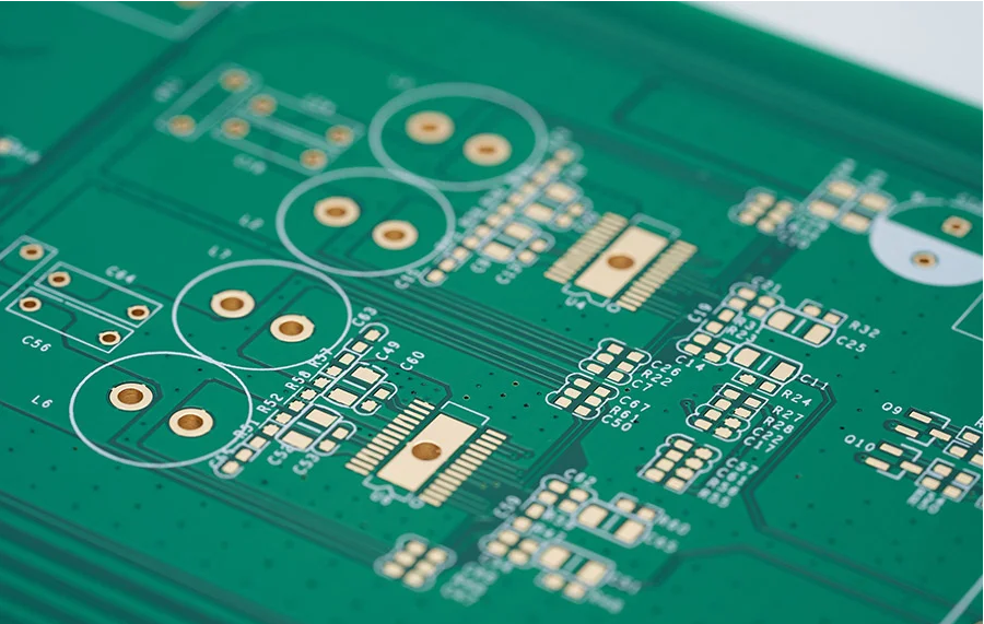 HASL PCB 表面，焊料涂层不均匀。