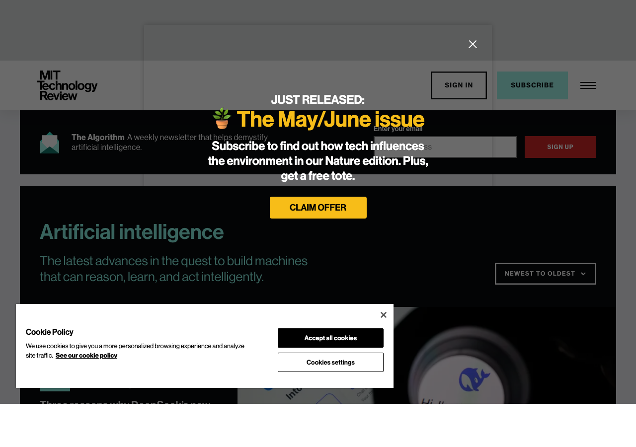 MIT Technology Review AI 截图