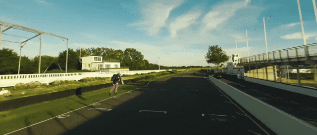 9d8ece63cd2c85c83bf52fee18eaa8e3.gif
