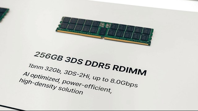 一条就256GB！SK海力士展示新一代DDR5内存