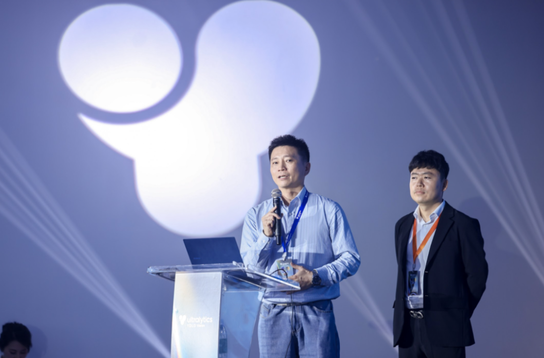 DEEPX销售总监郑韩彬和金禹光