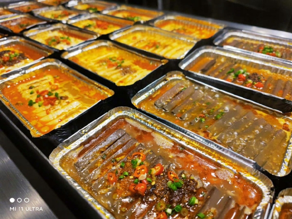 小米15元员工餐刷屏!还有海底捞 这也太丰盛了