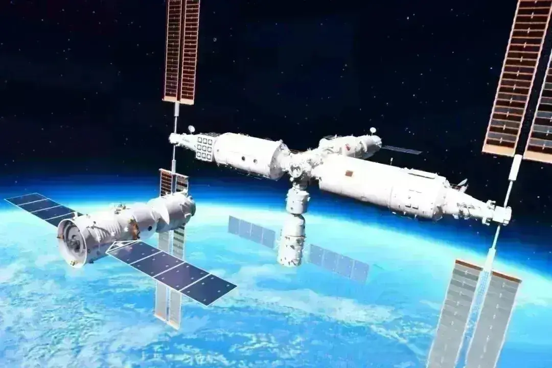 神舟二十号延期返航：空间站6人继续同飞：空间站氧气为何用不完