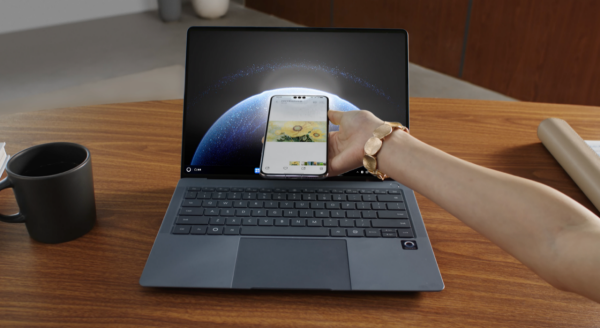 碰一碰就能传数据,HarmonyOS 6引领鸿蒙电脑进入跨端协同新纪元!