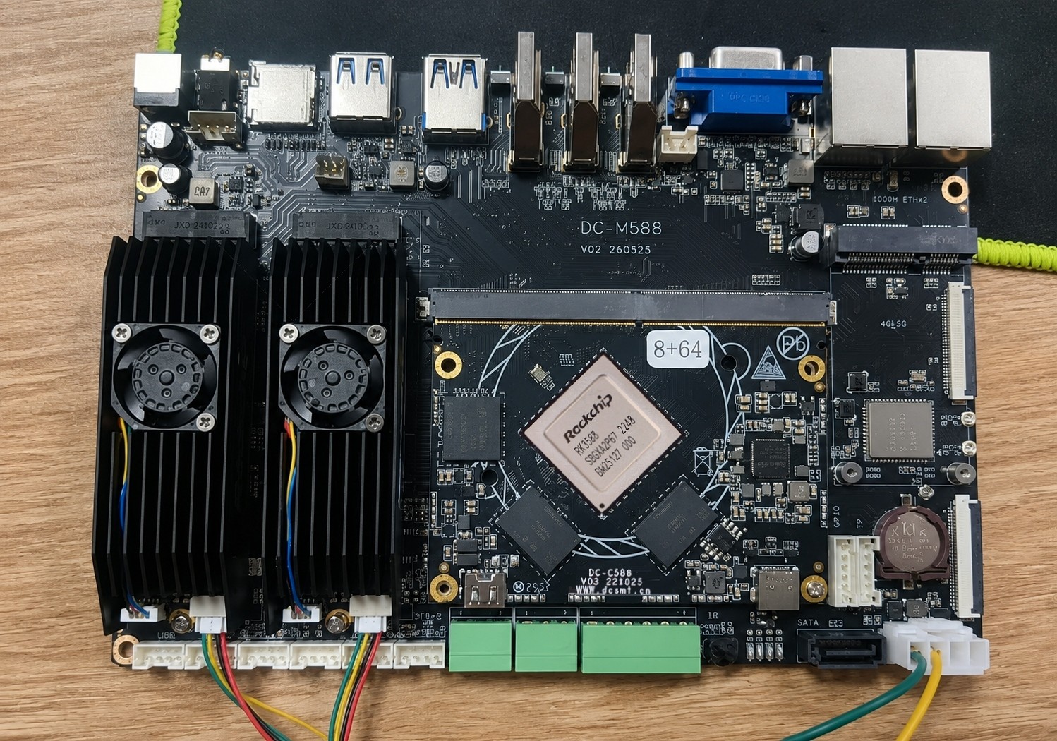 RK3588评估板M588接2个RK1828.jpg