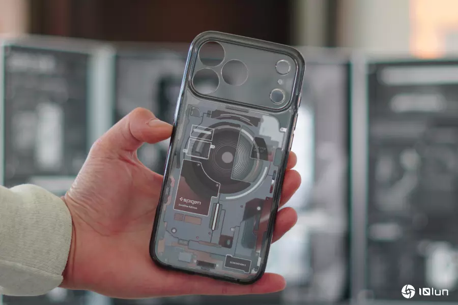 拆解风格机壳,让你一窥iPhone 17内部奥秘