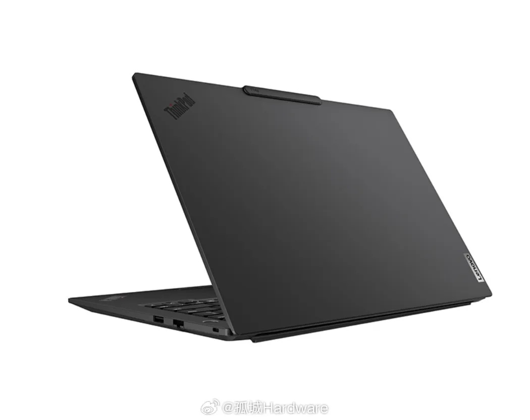 ThinkPad T14p 2025 AI元启版黑色机身外观展示_1