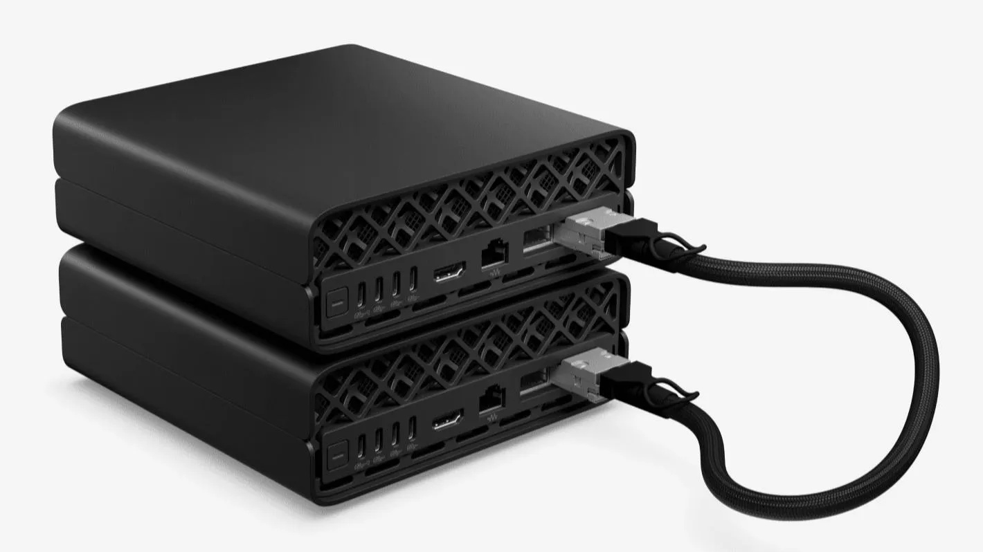 HP ZGX Nano AI工作站黑色小型设备堆叠展示接口细节_1