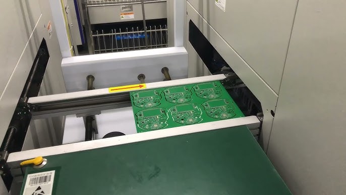 SMT生产线中带料库的自动PCB装载机