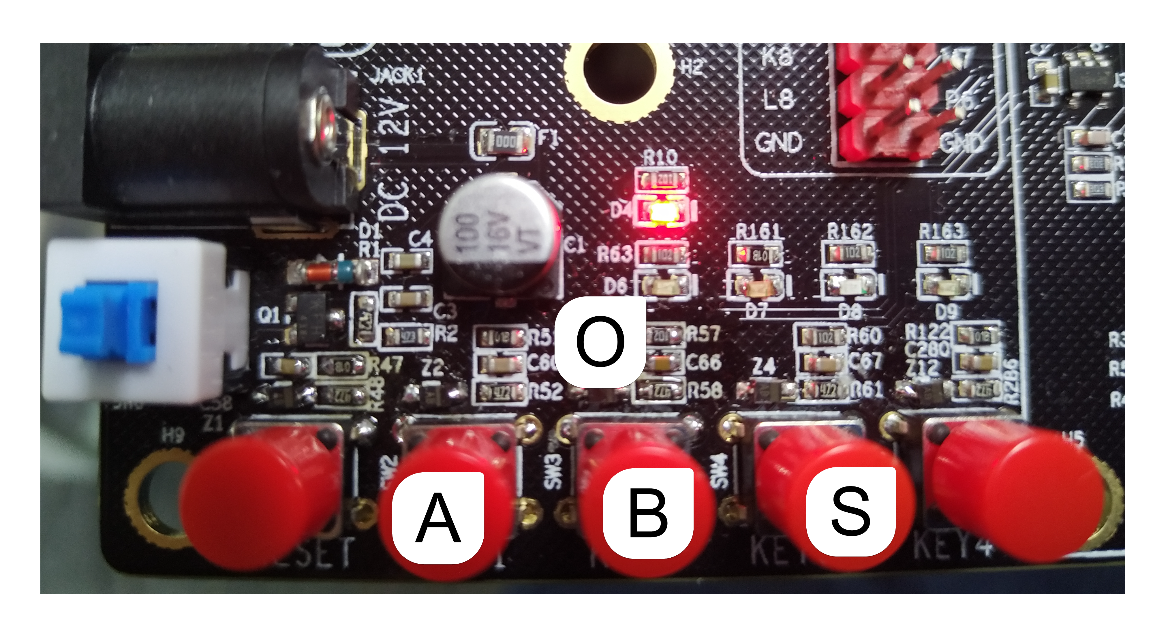 mux002