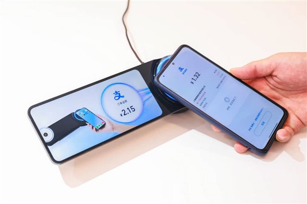 你我都参与的小目标实现咯！“支付宝碰一下”用户破亿！